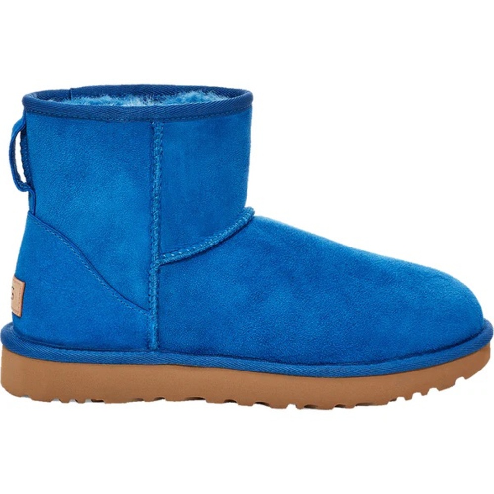 UGG Women’s Classic Mini II, size 5, blue